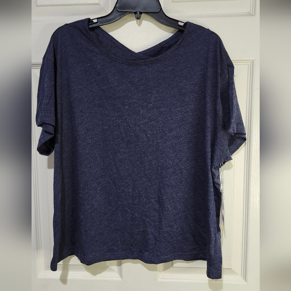 Fit Collective NWT Women's Navy Tee Size 2X